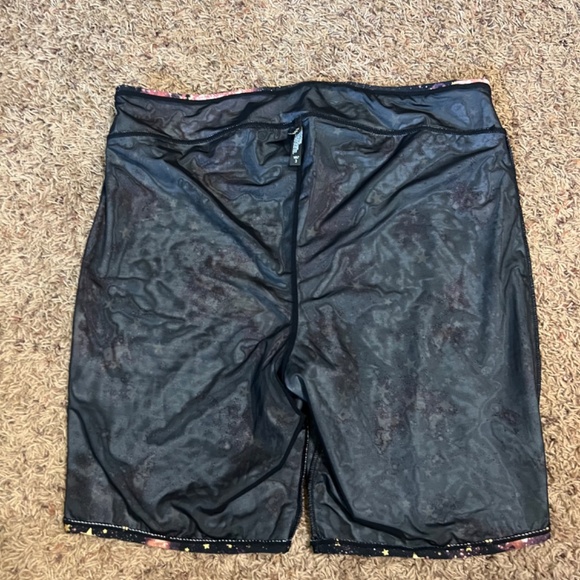 NWT Torrid Galaxy Star Biker Shorts Size 3 | Celestial Print - Picture 5 of 7